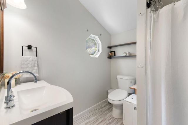 1644 Upper Dummerston Road, Brattleboro, VT 05301