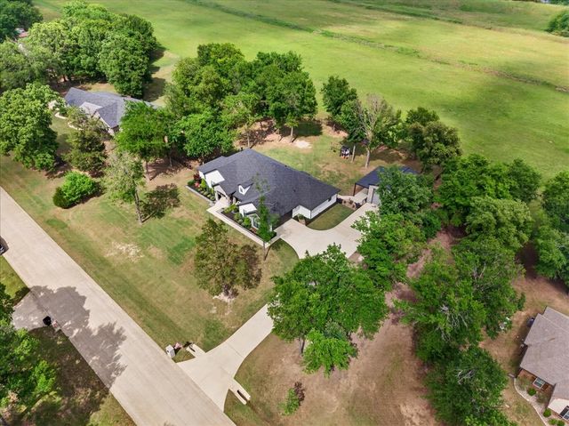 2044 Canyon Lake Road, Wills Point, TX 75169
