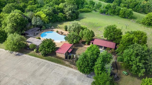 2044 Canyon Lake Road, Wills Point, TX 75169