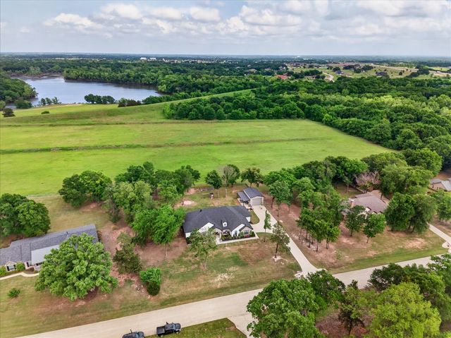 2044 Canyon Lake Road, Wills Point, TX 75169