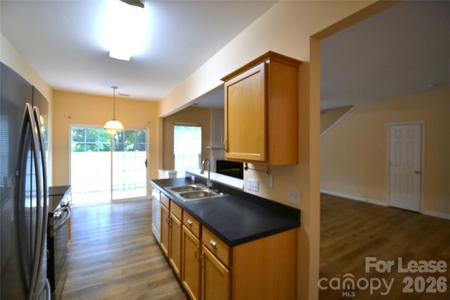 6820 Beverly Springs Drive, Charlotte, NC 28270