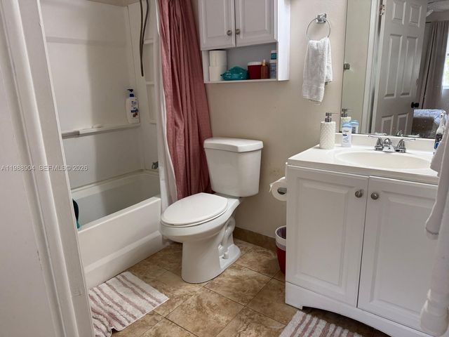 6195 NW 186th St 211, Hialeah, FL 33015