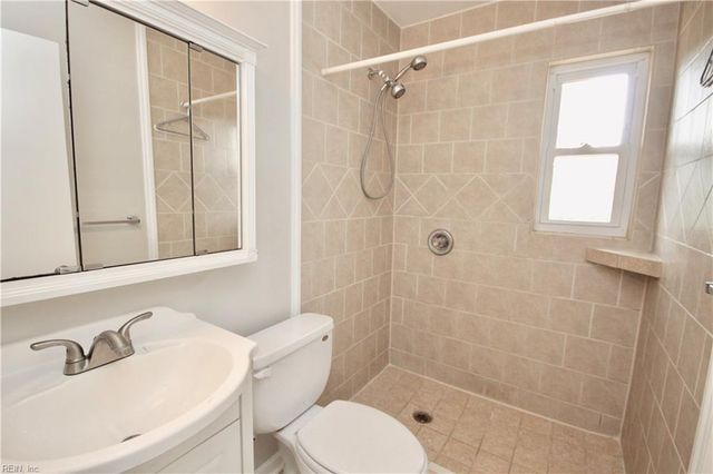 3821 Lampl AVE, Virginia Beach, VA 23452