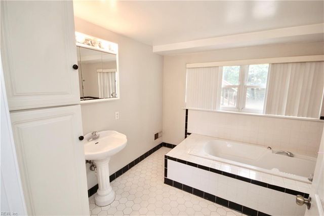 3821 Lampl AVE, Virginia Beach, VA 23452