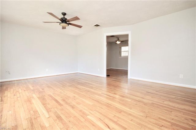 3821 Lampl AVE, Virginia Beach, VA 23452
