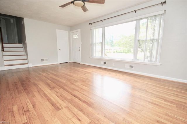3821 Lampl AVE, Virginia Beach, VA 23452