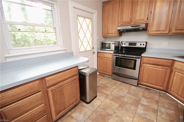 3821 Lampl AVE, Virginia Beach, VA 23452