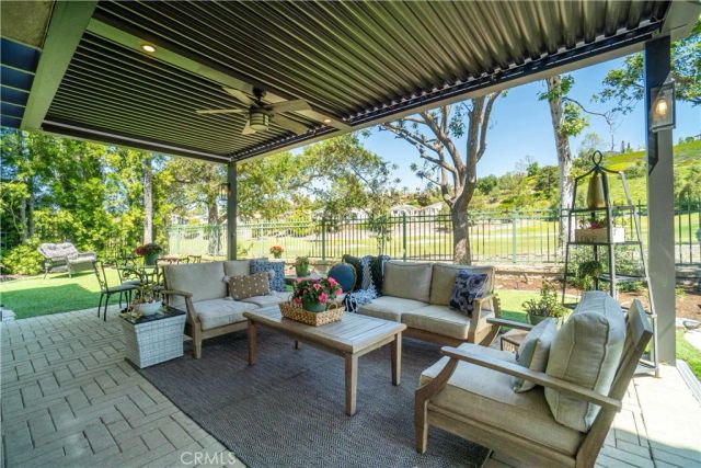 11 Willowglade, Rancho Santa Margarita, CA 92679