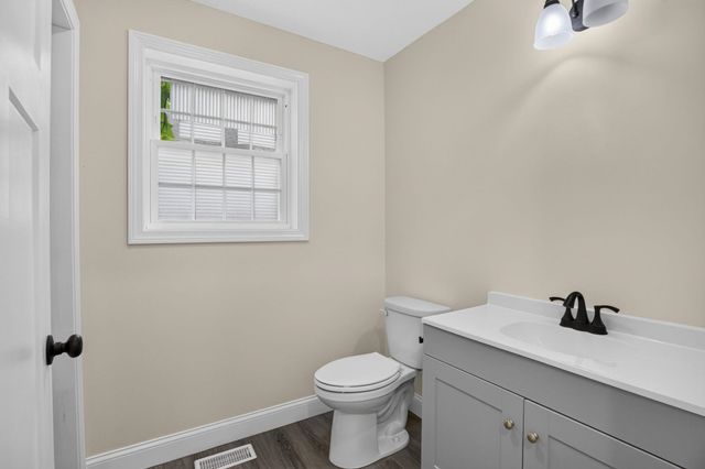 20 Ritter Street, Nashua, NH 03060