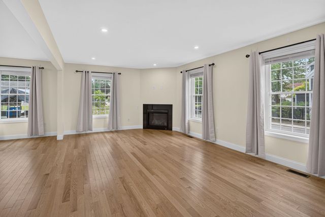 20 Ritter Street, Nashua, NH 03060