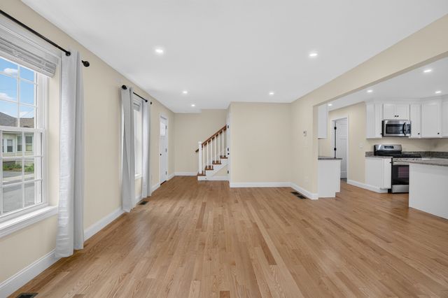 20 Ritter Street, Nashua, NH 03060