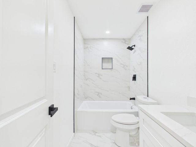 2002 Jones Street, Rosenberg, TX 77471