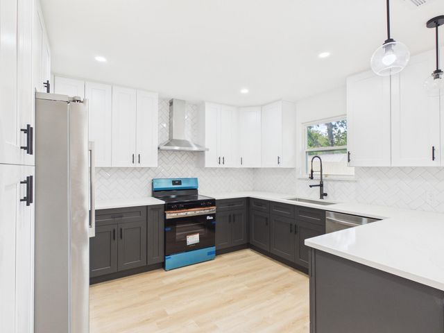 2002 Jones Street, Rosenberg, TX 77471