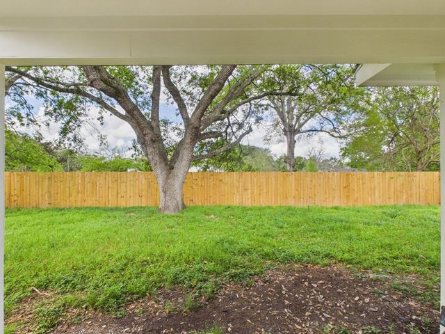 2002 Jones Street, Rosenberg, TX 77471