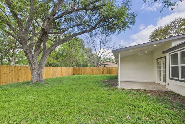 2002 Jones Street, Rosenberg, TX 77471