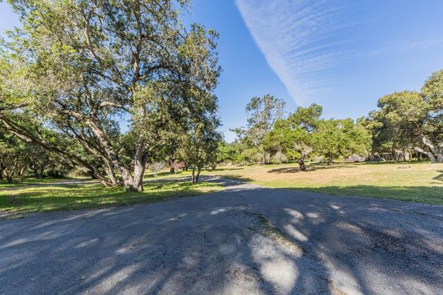 6959 Valle Pacifico Road, Salinas, CA 93907