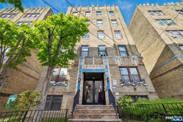 270 Harrison Avenue 210, Jersey City, NJ 07304