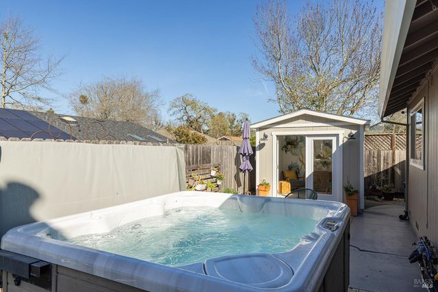 2409 Canin Ct, Santa Rosa, CA 95405