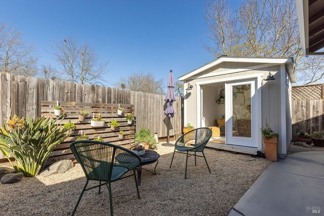 2409 Canin Ct, Santa Rosa, CA 95405