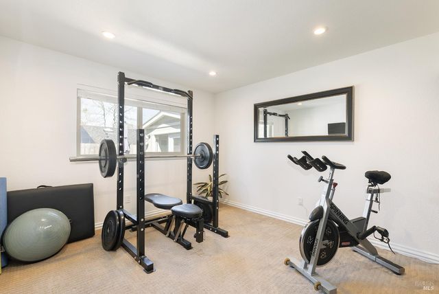 2409 Canin Ct, Santa Rosa, CA 95405