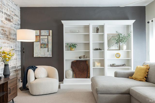 2409 Canin Ct, Santa Rosa, CA 95405