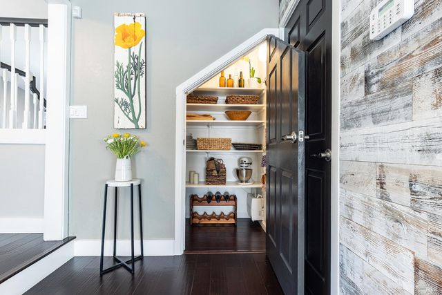 2409 Canin Ct, Santa Rosa, CA 95405