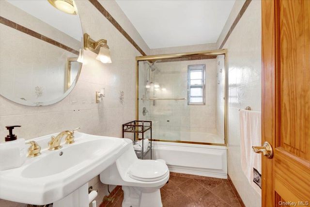 239 Brinsmade Avenue, Bronx, NY 10465