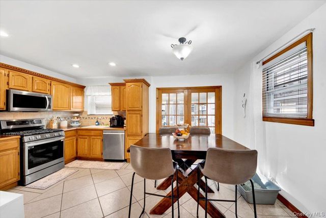 239 Brinsmade Avenue, Bronx, NY 10465