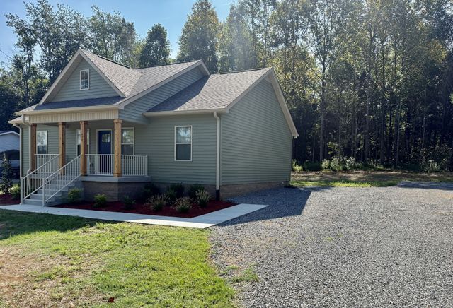 428 Parker Rd, Portland, TN 37148