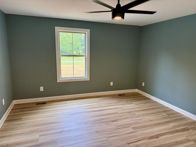 428 Parker Rd, Portland, TN 37148
