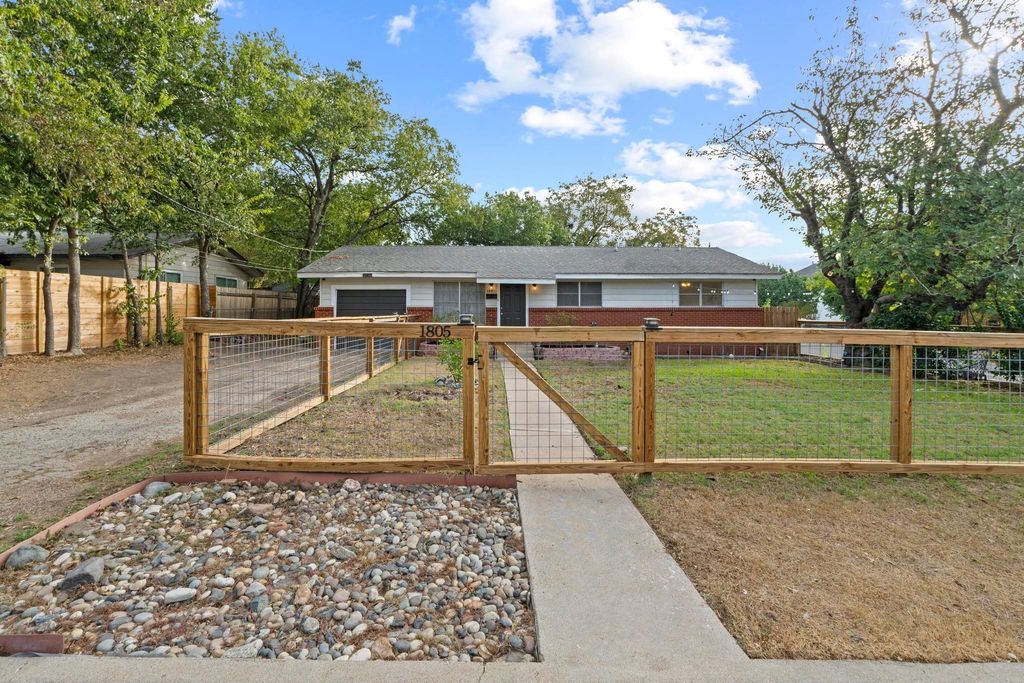 1805 Vine ST, Georgetown, TX 78626