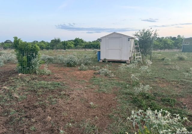 4167 County Road 136, Floresville, TX 78114