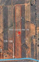 4167 County Road 136, Floresville, TX 78114