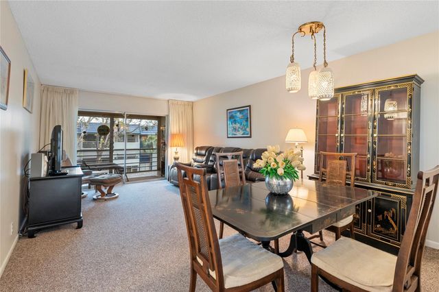 3150 Holiday Springs Blvd 308, Margate, FL 33063