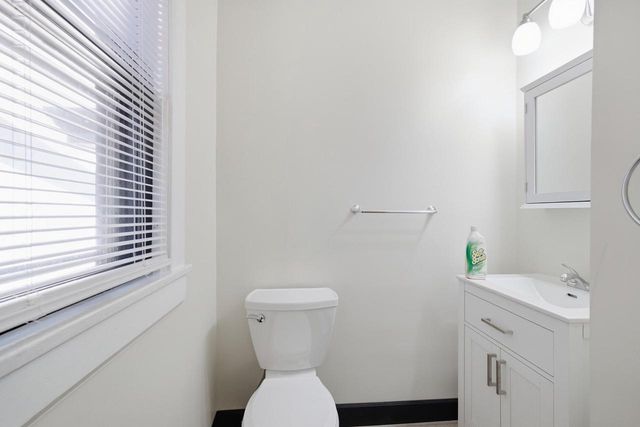 826 N 28th STREET, Milwaukee, WI 53208