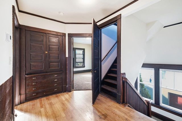 826 N 28th STREET, Milwaukee, WI 53208
