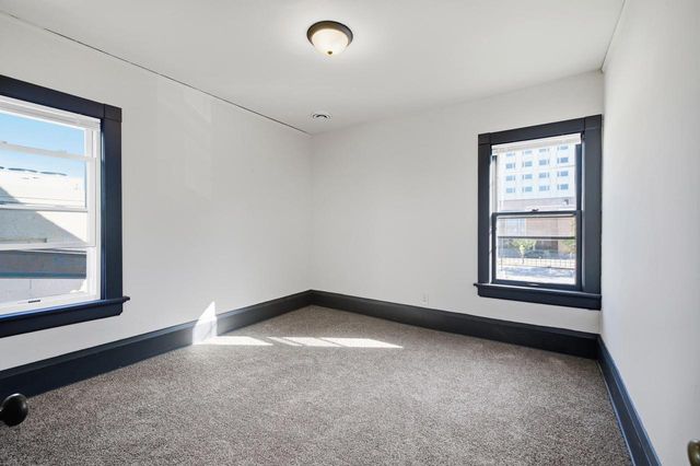 826 N 28th STREET, Milwaukee, WI 53208