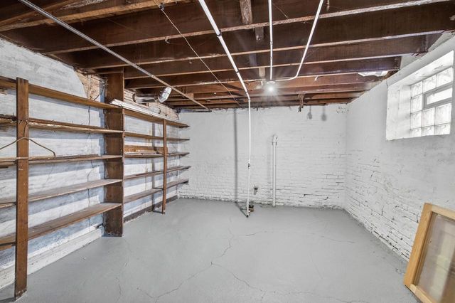 826 N 28th STREET, Milwaukee, WI 53208
