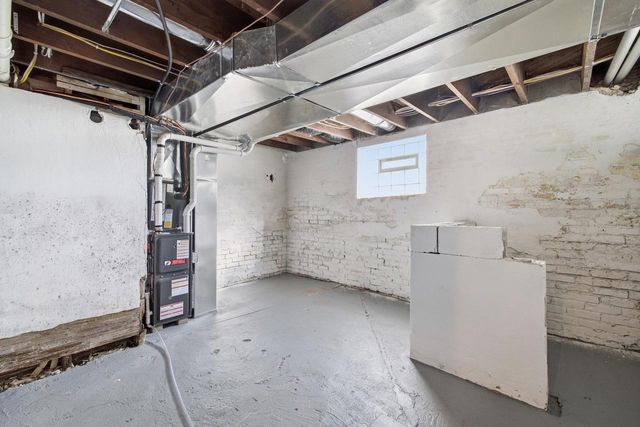 826 N 28th STREET, Milwaukee, WI 53208