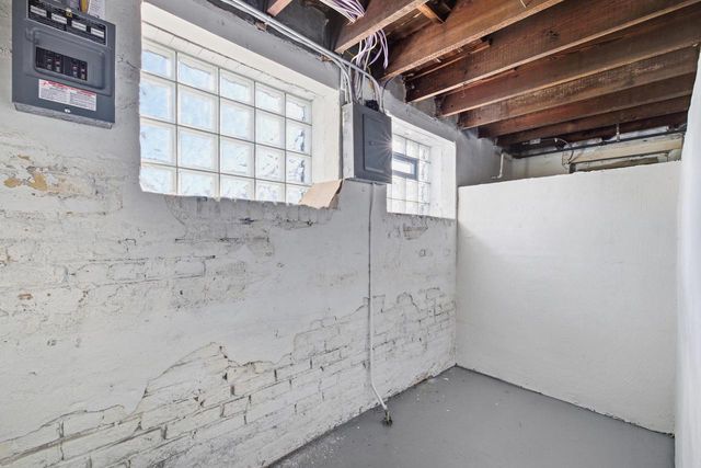 826 N 28th STREET, Milwaukee, WI 53208
