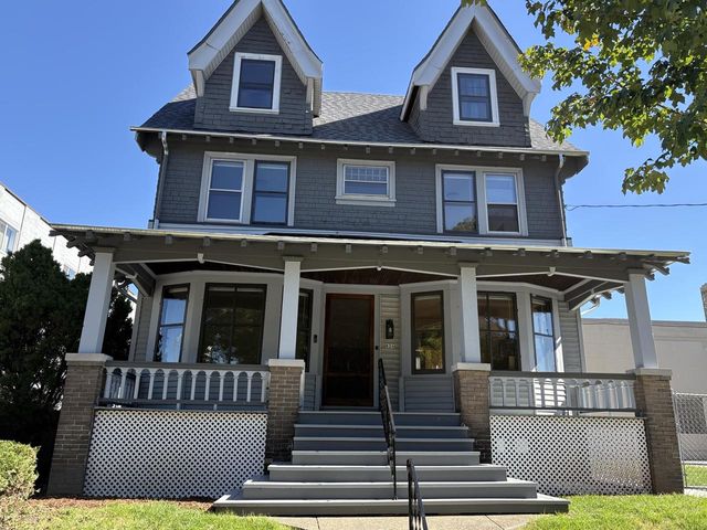826 N 28th STREET, Milwaukee, WI 53208