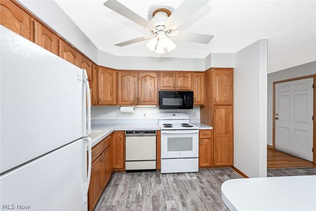 141 26th Street NW, Barberton, OH 44203