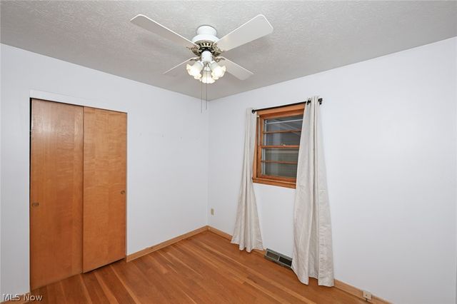 141 26th Street NW, Barberton, OH 44203