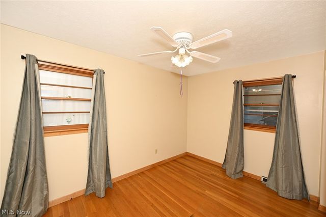 141 26th Street NW, Barberton, OH 44203