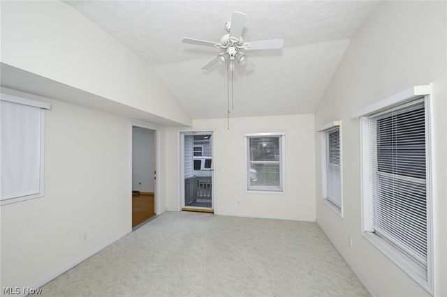 141 26th Street NW, Barberton, OH 44203