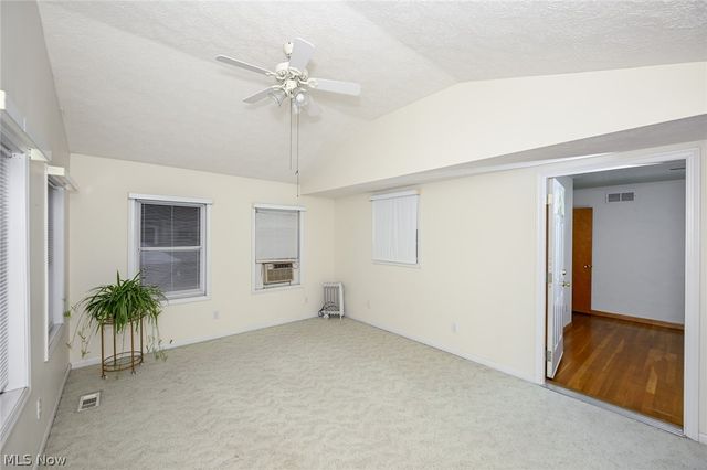 141 26th Street NW, Barberton, OH 44203