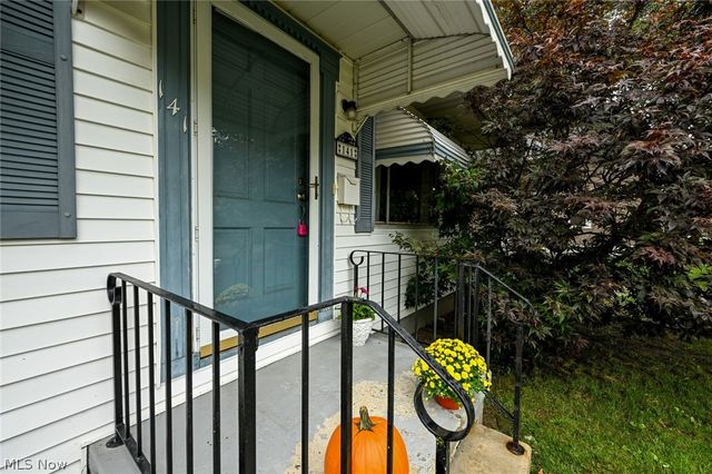 141 26th Street NW, Barberton, OH 44203