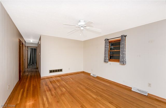 141 26th Street NW, Barberton, OH 44203
