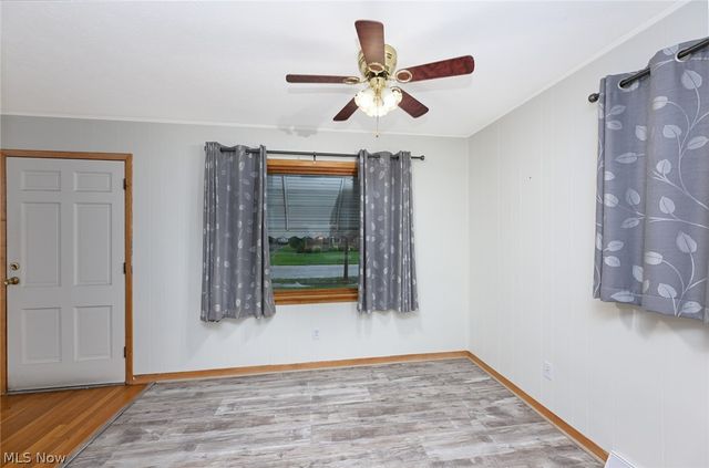 141 26th Street NW, Barberton, OH 44203