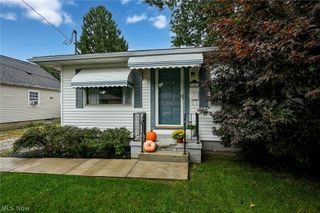 141 26th Street NW, Barberton, OH 44203